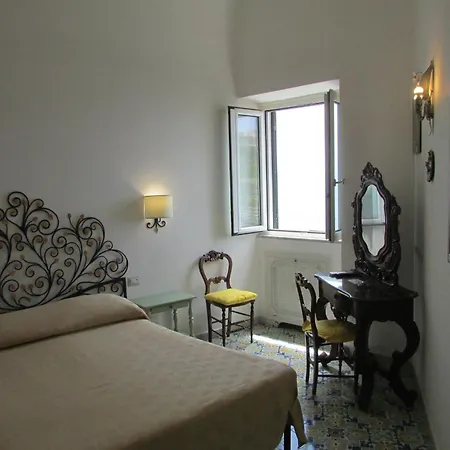 Domus Claudia Atrani