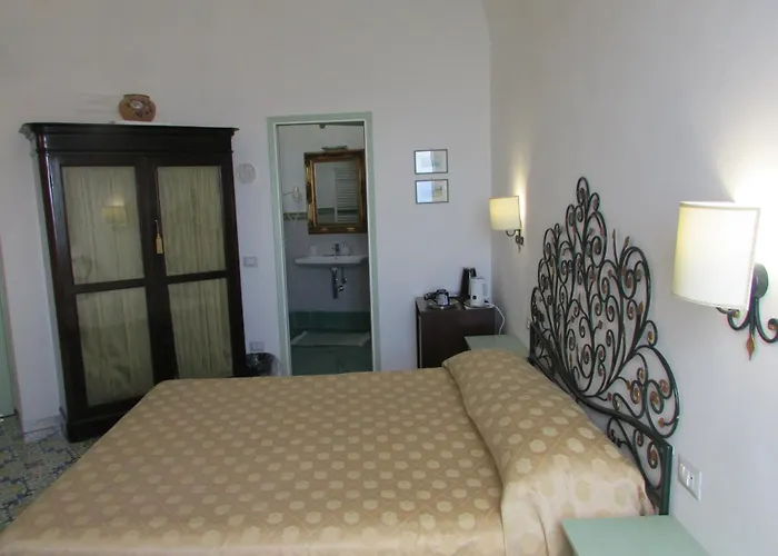 Domus Claudia 3*